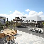 Maar House 3* לאחארס