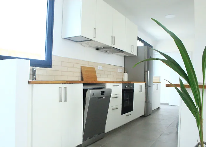 Maar House 3*